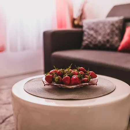 Center Stylish Apt Darling For 4, Old Town Διαμέρισμα Σπλιτ