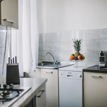 Center Stylish Apt Darling For 4, Old Town Διαμέρισμα