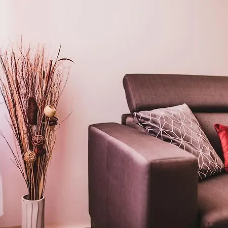 Center Stylish Apt Darling For 4, Old Town Σπλιτ